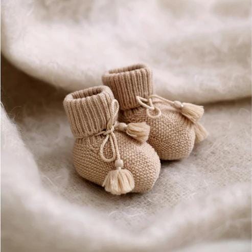 Knitted baby booties - Beige