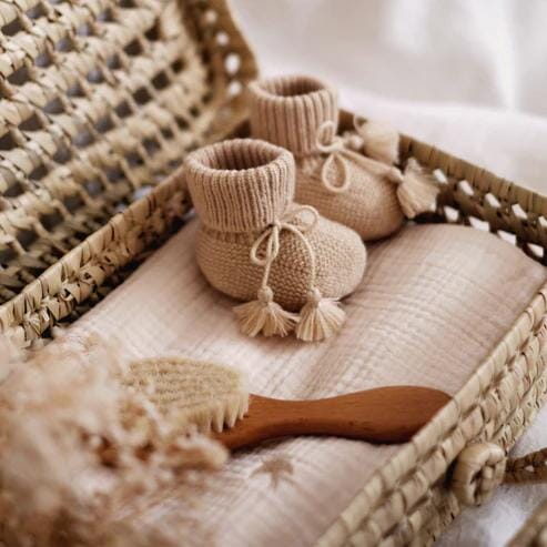 Knitted baby booties - Beige
