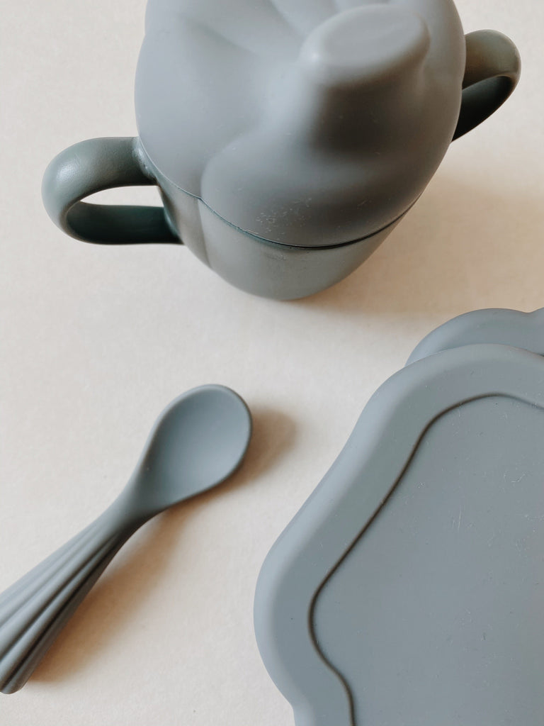Geschirrset aus Silikon Clam - Light blue - Konges Slojd