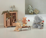 Lange eettafel voor muizen