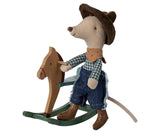 Cowboymuis op hobbelpaard - Kleine broer